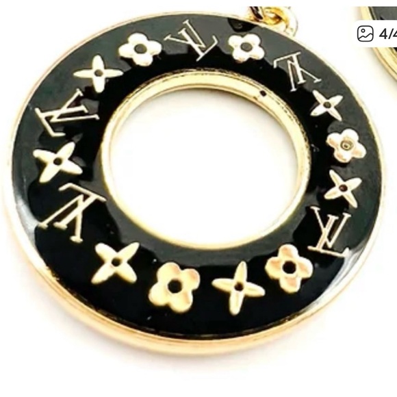 ✨Stunning Vintage -Like Black & Gold Zipper/Medallion Charm; Stunning💫 - Picture 3 of 3